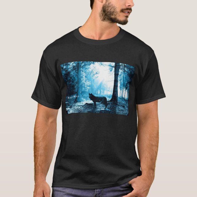 Ensamen Black Varg i skogen T-shirt (Framsida)