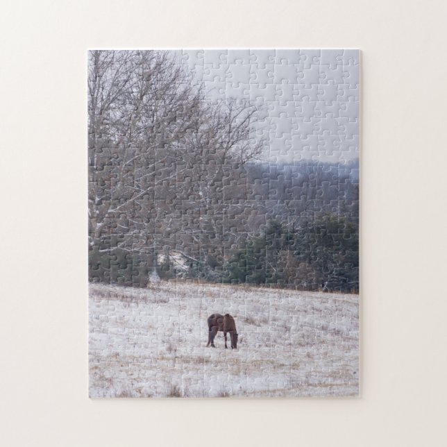 ENSAMEN i SNÖ Pussel (Vertikal)