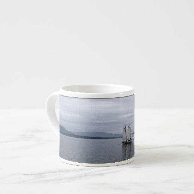 Enslingen seglar espressomugg (Framsida vänster)