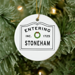 Entering Massachusetts Town Stoneham Julgransprydnad Keramik
