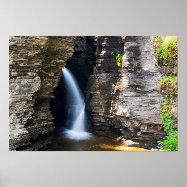 Entrance Cascade, Watkins Glen, New York Poster (Framsidan)