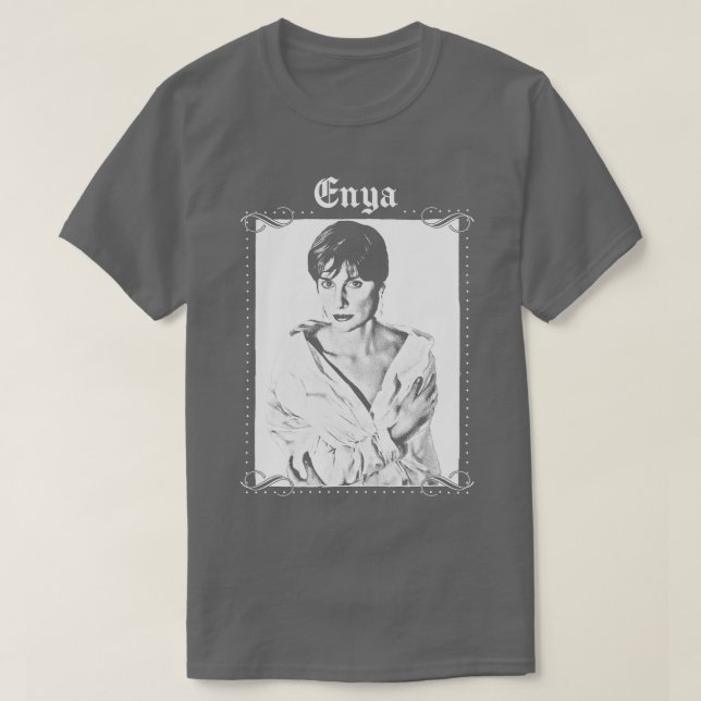 Enya Retro Aesthetic Design T Shirt (Design framsida)