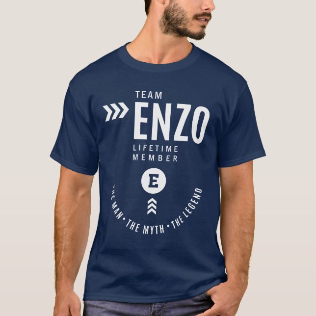 Enzo Personlig Namn Birthday Gift T Shirt (Framsida)
