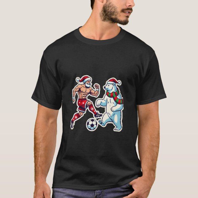 Epic Duel: Santa Claus vs. Polar Bear on the Socce T Shirt (Framsida)