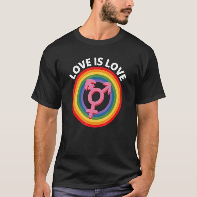 Equality Gay Pride 2022 Rainbow LGBTQ Flag Love Is T Shirt (Framsida)