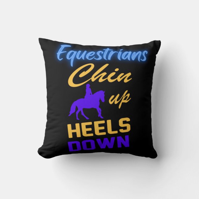 Equestrians Chin Up Heels Down i Blue Gult Kudde (Framsida)