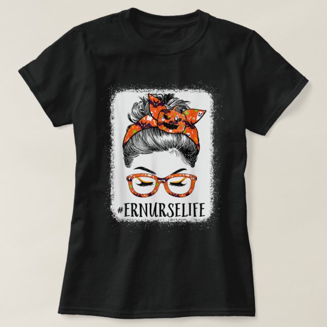 Er Nurse Women Messy Bun Pumpkin Halloween Spider T Shirt (Design framsida)