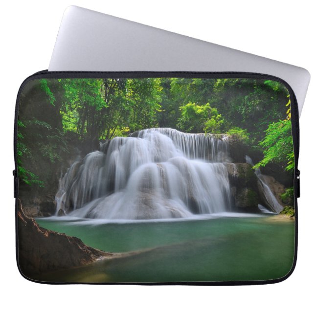 Erawan vattenfall | Kanchanaburi, Thailand Laptop Fodral (Framsidan)