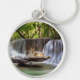 Erawan Waterfall med Hjort Relaxing Rund Silverfärgad Nyckelring