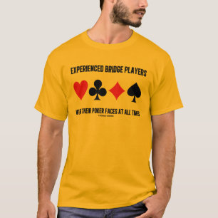 Erfarit överbrygga spelare ha på sig deras tee