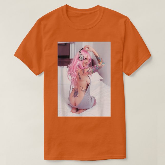 Erica Fett Anime  T Shirt (Design framsida)