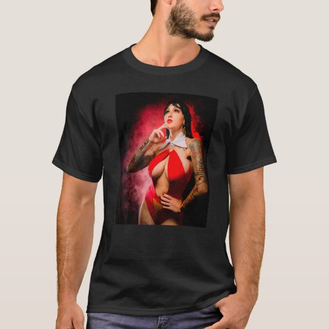 Erica Fett Cosplay T Shirt (Framsida)