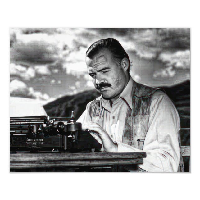 Ernest Hemingway vid skrivmaskinen Fototryck (Framsidan)