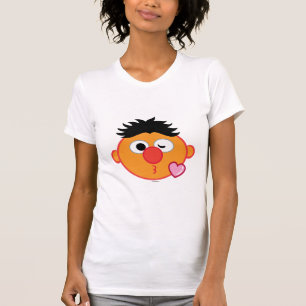 Ernie kastar en kyss tee shirt