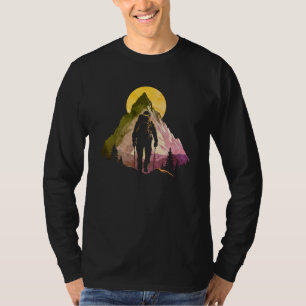 Erobra toppen Modig bergsklättrare Silhuett T Shirt