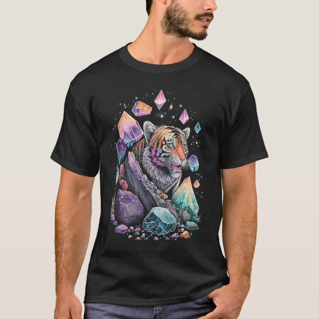 Esoteric Tiger Crystals Cute Illustration T Shirt (Framsida)