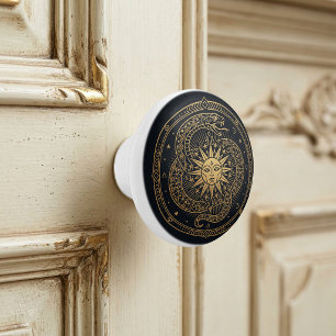 Esoterisk Guld Orm Sol Celestial Mandala Knopp