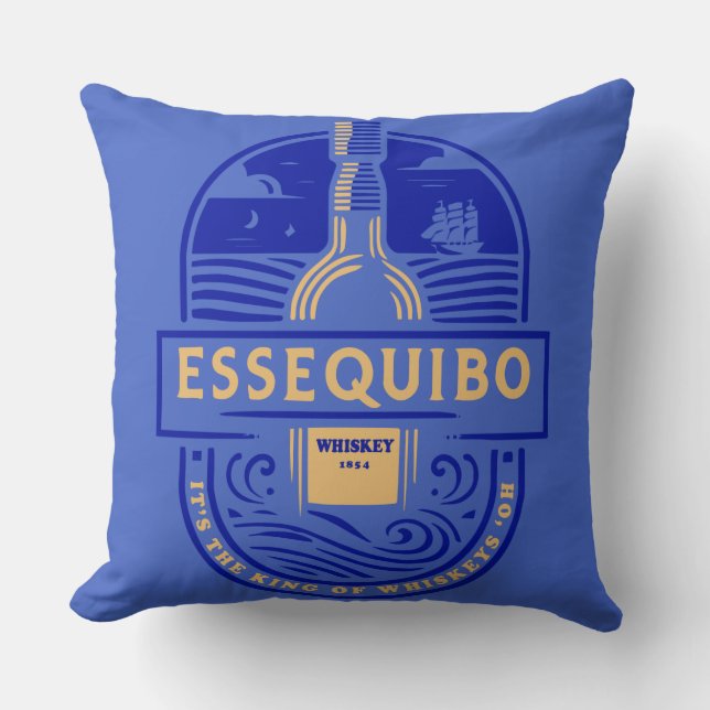 Essequibo Whiskey T-Shirt Kudde (Framsida)