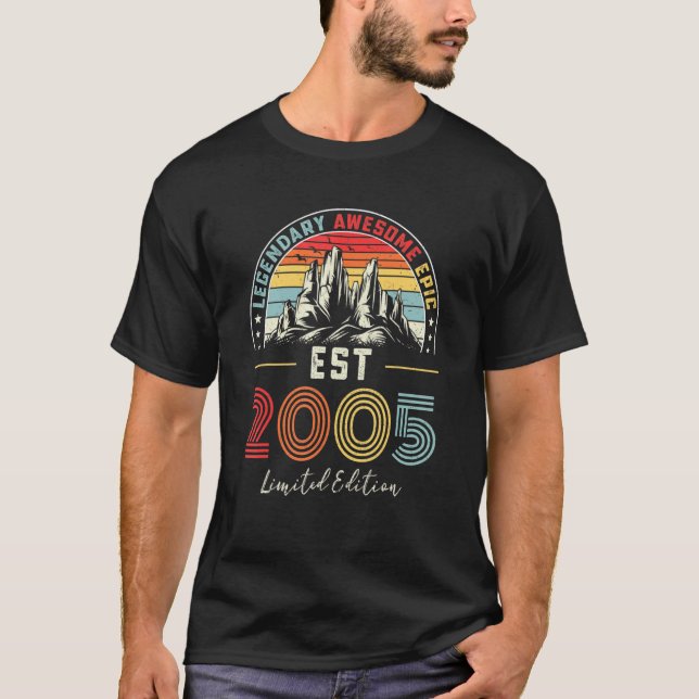 Est 2005 17:e födelsedagen 17 år gammal t shirt (Framsida)