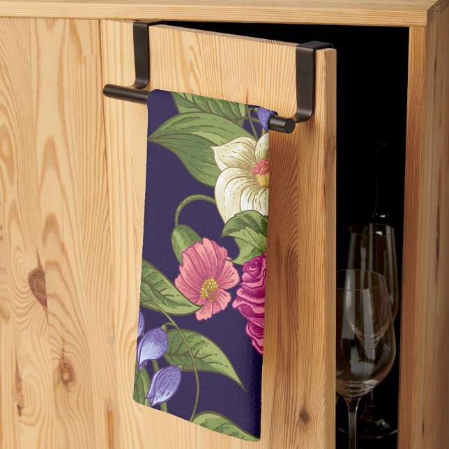 Estetiskt blomster sömlöst mönster kökshandduk (Skapare uppladdad)