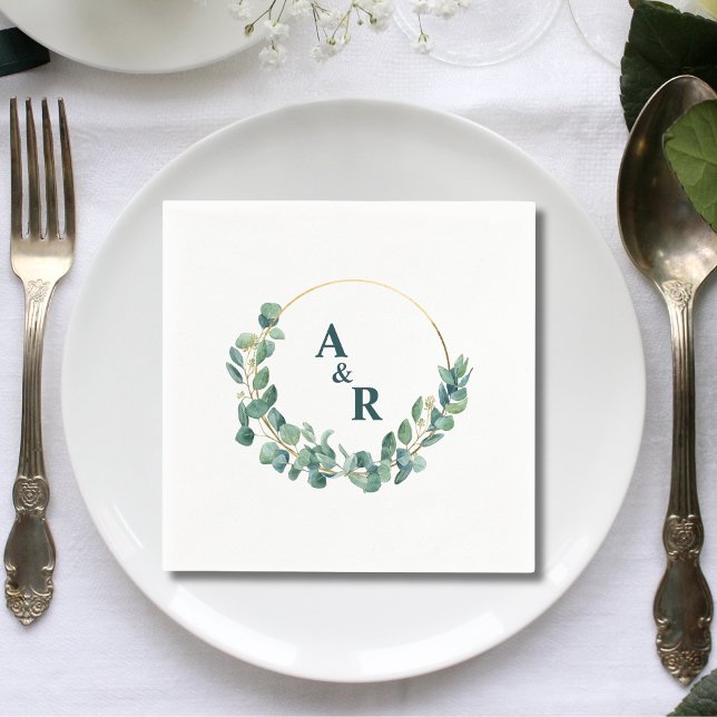 Et-tecken Monogram Grönska Initialer Bröllopspappe Pappersservett (Ampersand monogram greenery initials wedding paper napkins add fresh elegant charm to receptions.)