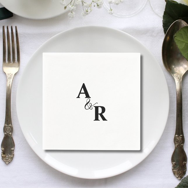 Et-tecken Monogram Minimalistisk Bröllopsdrink Pappersservett (Minimalist ampersand monogram cocktail napkins add sleek style with your initials.)
