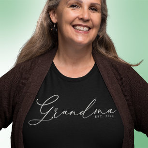Etableringsdatum för minimalistiskt Grandma-skript T Shirt
