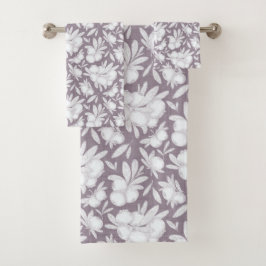 Etched Berry Gren Towel Collection