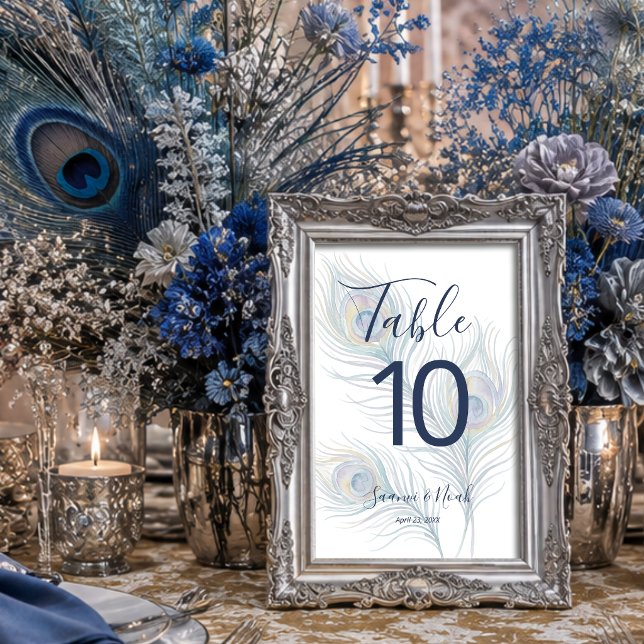 Eterisk akvarell bröllop påfågelsfjädrar TLW26 Bordsnummer (Modern Wedding Table Number Featuring Watercolor-Effect Peacock Feather Detail.)