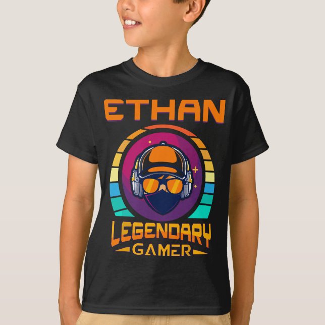 Ethan Legendary Gamer - Personlig Namn Gift T Shirt (Framsida)
