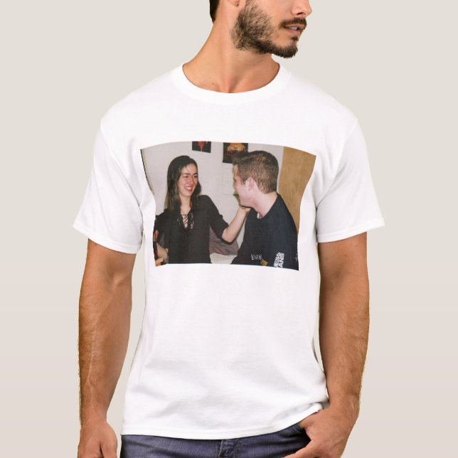 ethan och genevieve t-shirt (Framsida)