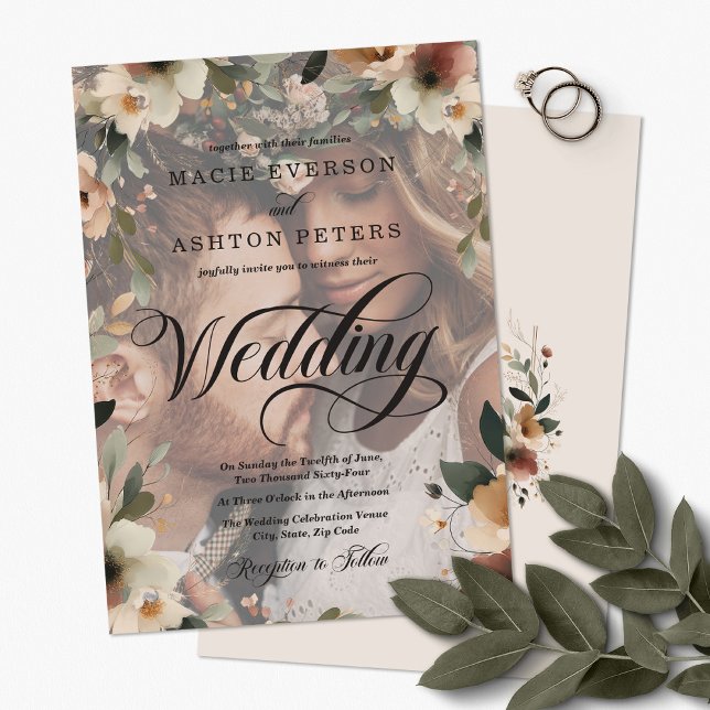 Etheral Elegance Wildblomfoto Overlay Bröllop Inbjudningar (Step into a world where love and nature intertwine, with our Ethereal Elegance Photo Invites.)