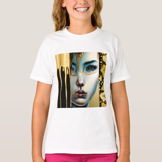 Etheral Mystical Goddess i Guld T Shirt (Framsida)