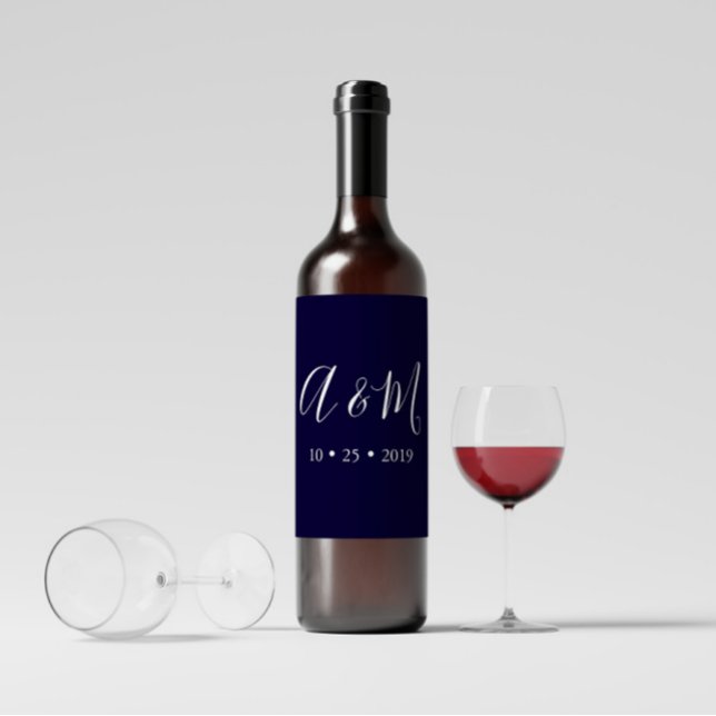 Etikett för marin blå Elegant Monogram Bröllop Vin (Skapare uppladdad)