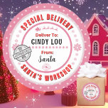 Etikett för speciell Delivery Santa to Child Rosa<br><div class="desc">*** Rekommendera 3-tumsmärken för denna vackra och söta Till- och Från speciell leverans från julklapp-märkrn. Det är också enklare att skriva på avslutat Matte.*** Dina julklappar i barnen ser episka ut med dessa roligt-, färgstarka och personlig-etiketter. Utformningen har ett Speciellt leveranstema som är rakt från Santa's Workshop i Nordpolen; komplett...</div>