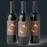 Etikett Rustic Autumn Blommigt Ram Vin<br><div class="desc">Rustic Autumn blommigt and foliage ram,  personlig vin. Funktioner,  färglöst höst löv,  blommor och blek guld runt ram. I den moderna designmallen stil finns linjer för namn,  händelsemedatum och plats.</div>