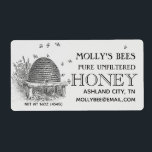 Etiketter för honung Vintage Beehive Apiary Anpass Fraktsedel<br><div class="desc">Anpassa etiketten för honung burk med ditt företag namn,  en beskrivning av honungsbearbetningen eller en sort,  bigårdsplats och nettovikt. De gemensamma nettoviktarna i gram och ounces har beräknats för dig - välj din honung burk storlek från listan i form av fält. Skepillustration av vintagen med små,  snåla honungsbin.</div>