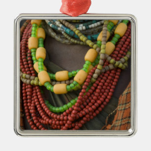 Etiopien: Lower Omo River Basin, Omo Delta Julgransprydnad Metall