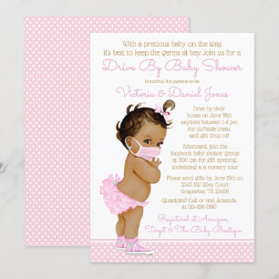 Etnisk Babyflicka Med Maskin Drive By Baby Shower Inbjudningar