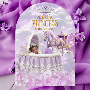 Etnisk prinsessa lila baby shower vagn inbjudningar
