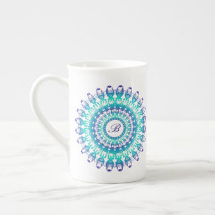 Etnisk telefon-mandala. monogram. benporslin mugg