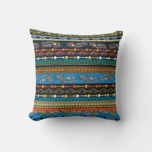 Etniska fjädrar: Embroidery Boho-Chicen Kudde