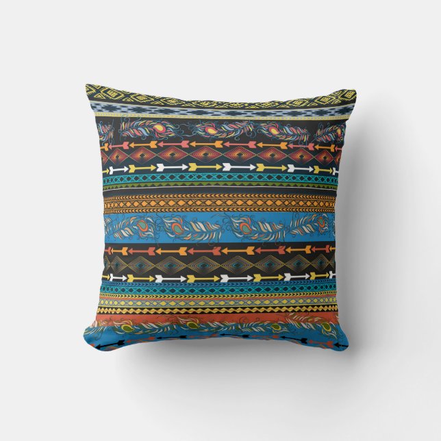 Etniska fjädrar: Embroidery Boho-Chicen Kudde (Framsida)