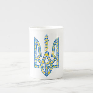 Etniska ukrainska nationella emblemet trident tryz benporslin mugg