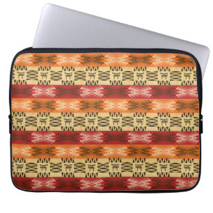 etniskt afrikanrandmönster med simbols. laptop sleeve