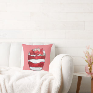 Eton Strawberry Meringue UK British Dessert Kudde