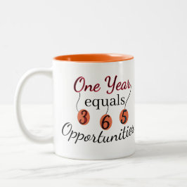 Ett år motsvarar 365 möjligheter Två-Tonad mugg