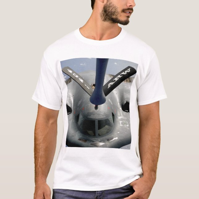 Ett B-2-luftskepp kommer i position T-shirt (Framsida)