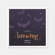 Ett Baby håller på att blåsa upp taloky Halloween-