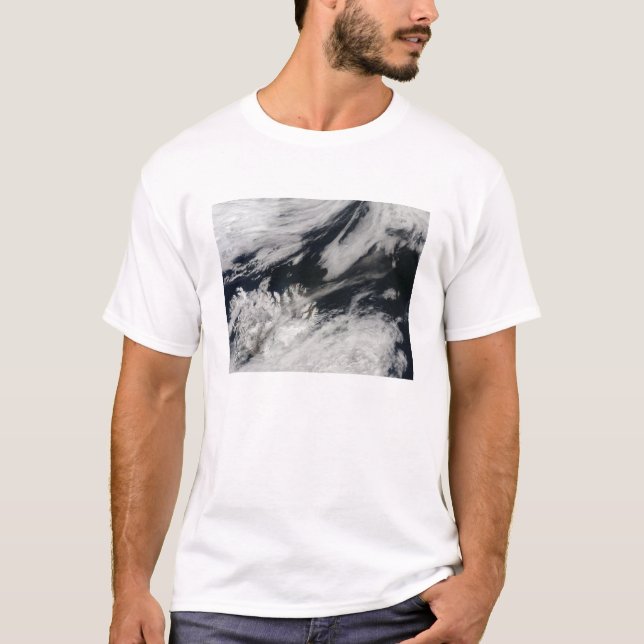 Ett blek grått askmoln blåser från toppmötet t-shirt (Framsida)